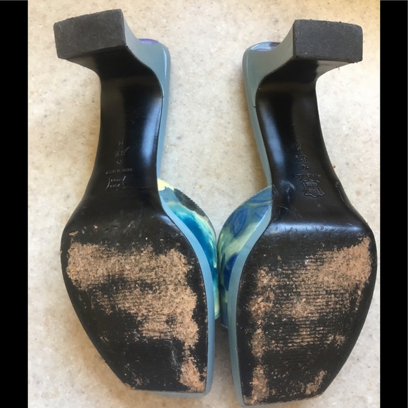 Gorgeous Via Spiga floral patent leather heels! - Picture 5 of 8